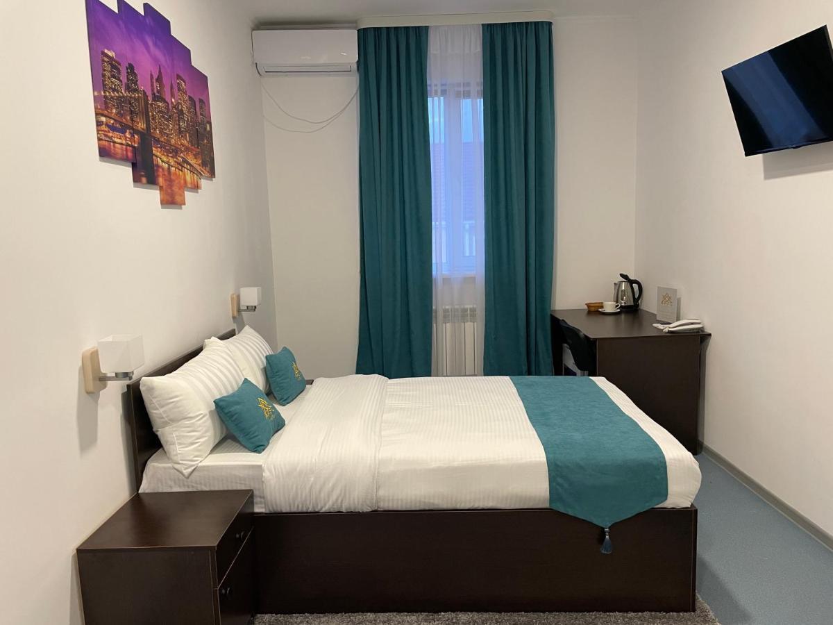 Apec Hotel Atyraū Eksteriør billede